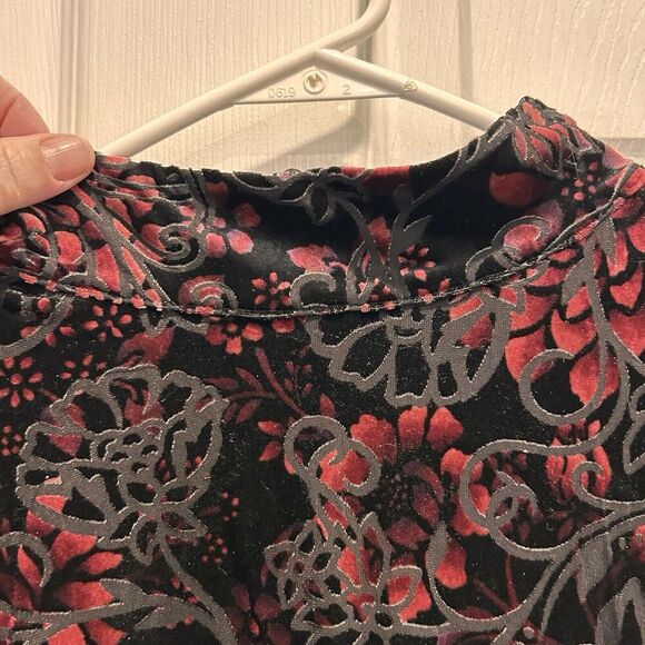 Chicos Velvet Burnout Floral Sheer Lined Mock Neck 3/4 Sleeve Blouse Size XL Top - Picture 4 of 9